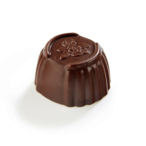 Ambachtelijke suikervrije praline van Pralibel met pralinévulling, gezoet met maltitol